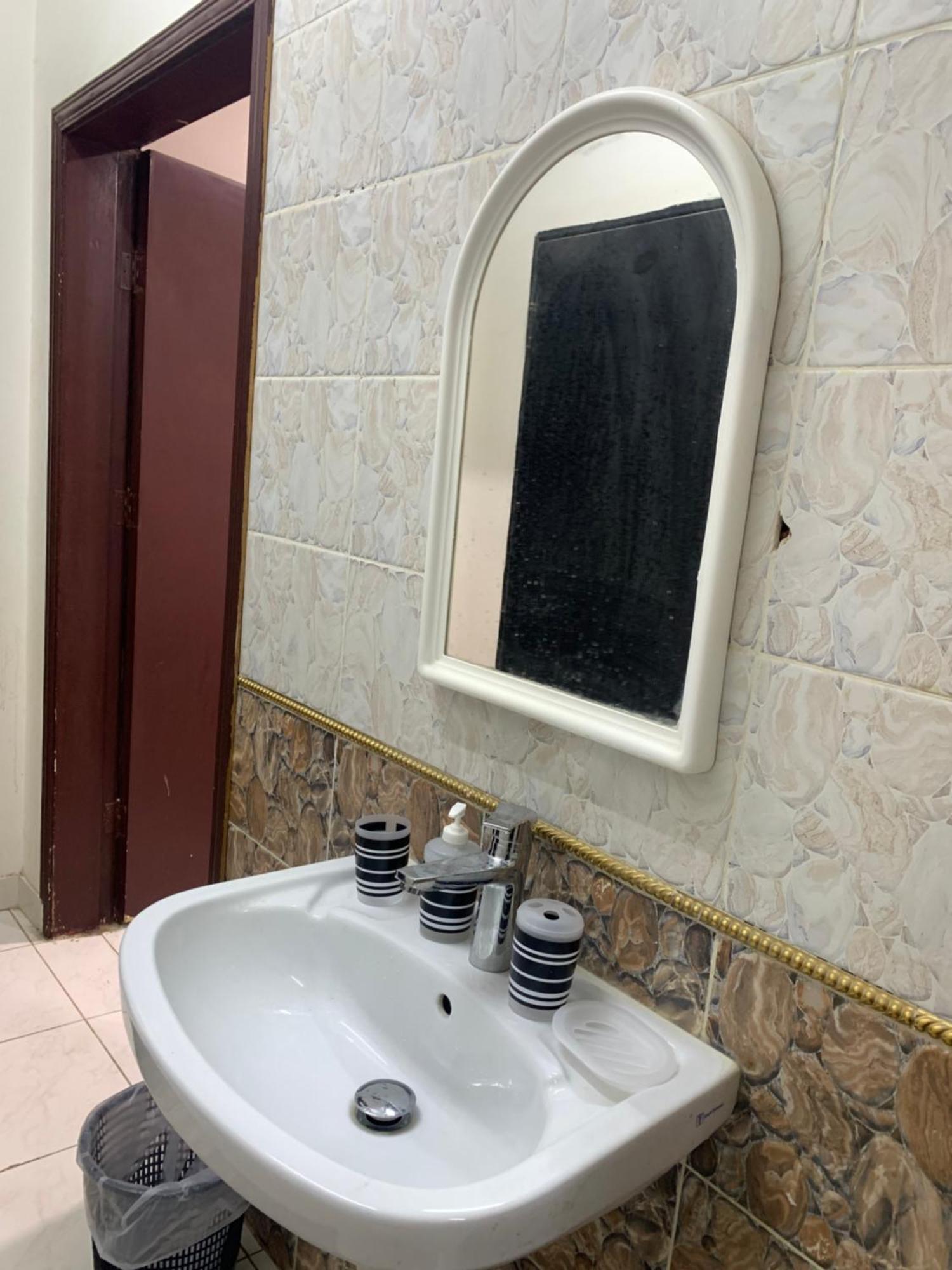 غرفة مزدوجة مدخل خاص دخـول ذاتي Private Riyadh